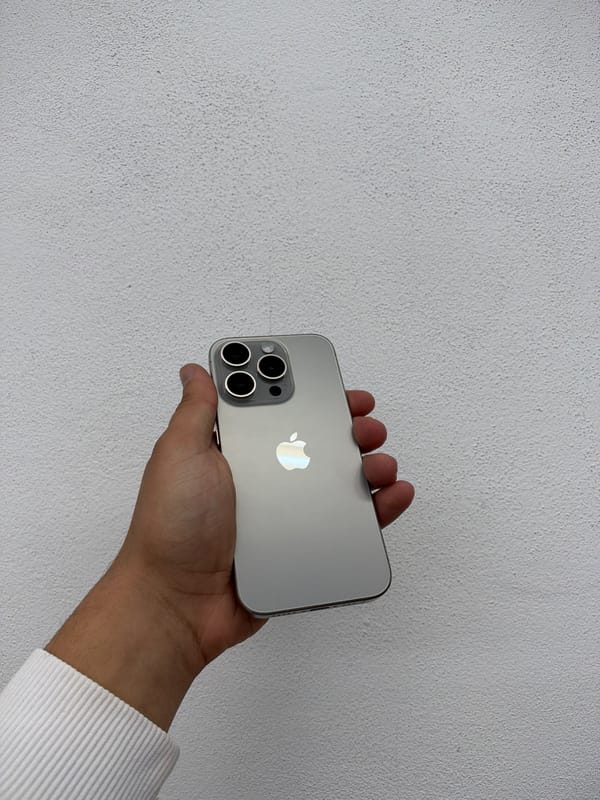 iPhone 15 Pro 256GB – foto 1